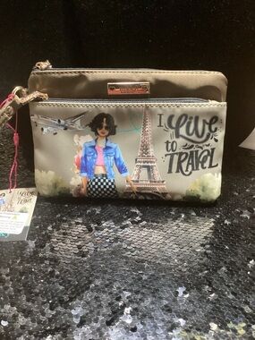 Beige 'I Live to Travel' Travel Cosmetic Pouch